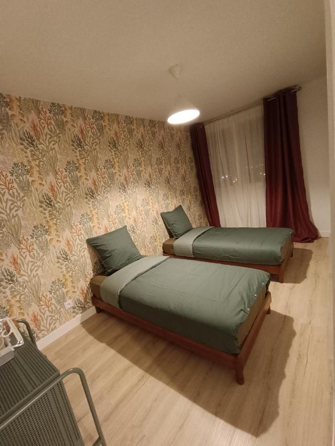 Chelles Centre Ville 2 Chambres Pres Des Bords De Marne 10 Minutes A Pieds De La Gare De Chelles-Gournay 5 Minutes De La Gare De Vaires-Sur-Marne 20 Minutes De Disneyland Jusqu'A 5 Couchages Possibles Exterior photo