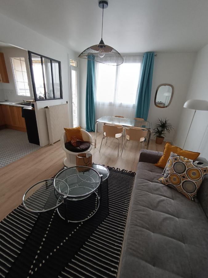 Chelles Centre Ville 2 Chambres Pres Des Bords De Marne 10 Minutes A Pieds De La Gare De Chelles-Gournay 5 Minutes De La Gare De Vaires-Sur-Marne 20 Minutes De Disneyland Jusqu'A 5 Couchages Possibles Exterior photo