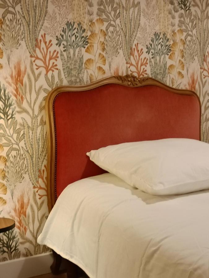 Chelles Centre Ville 2 Chambres Pres Des Bords De Marne 10 Minutes A Pieds De La Gare De Chelles-Gournay 5 Minutes De La Gare De Vaires-Sur-Marne 20 Minutes De Disneyland Jusqu'A 5 Couchages Possibles Exterior photo