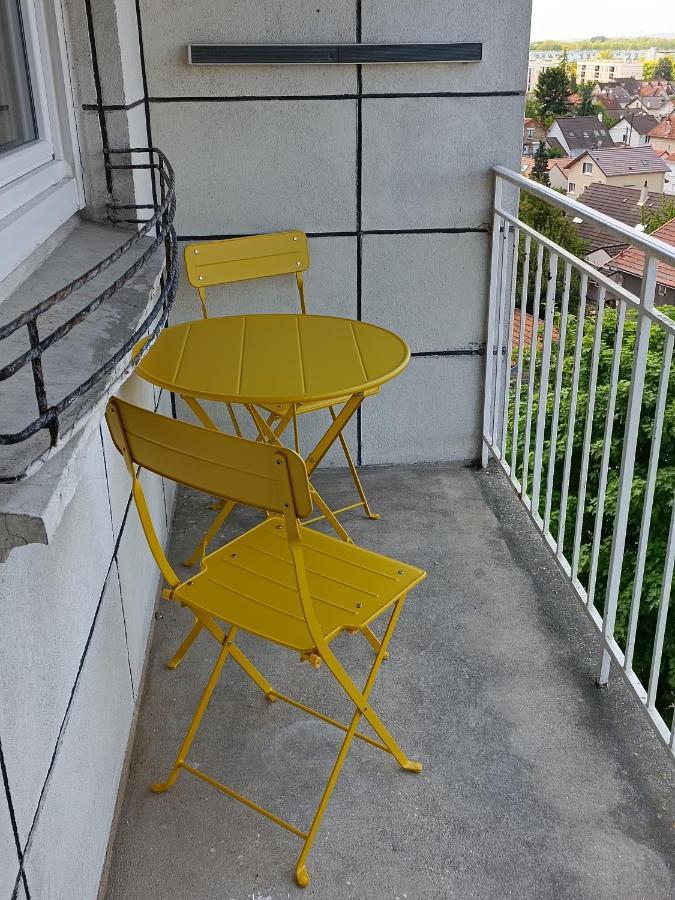 Chelles Centre Ville 2 Chambres Pres Des Bords De Marne 10 Minutes A Pieds De La Gare De Chelles-Gournay 5 Minutes De La Gare De Vaires-Sur-Marne 20 Minutes De Disneyland Jusqu'A 5 Couchages Possibles Exterior photo
